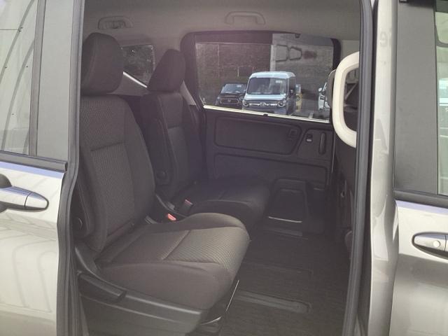 フリード Ｇ・ホンダセンシング　ＥＴＣ／純正ナビ／バックモニター／ホンダセンシング　Ｆセグ　追突被害軽減ブレーキ　ｉストップ　Ｗエアバッグ　パワーウィンドウ　アクティブクルーズコントロール　スマートキ　カラーバックモニター　ＶＳＡ（17枚目）