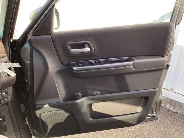フリード Ｇ・ホンダセンシング　ＥＴＣ／純正ナビ／バックモニター／ホンダセンシング　Ｆセグ　追突被害軽減ブレーキ　ｉストップ　Ｗエアバッグ　パワーウィンドウ　アクティブクルーズコントロール　スマートキ　カラーバックモニター　ＶＳＡ（38枚目）