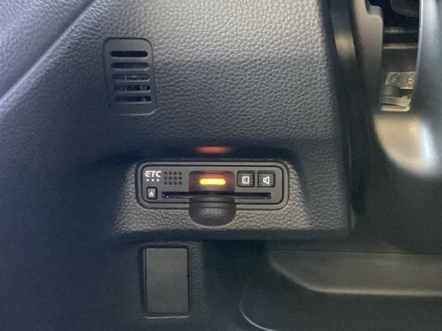 Ｎ－ＢＯＸカスタム Ｇ・Ｌホンダセンシング　プラズマクラスター技術搭載フルオート・エアコンディショナー　地デジＴＶ　整備記録簿　助手席エアバッグ　キーレス　アイドリングＳＴ　セキュリティーアラーム　スマ－トキ－　リアカメラ　ナビＴＶ　ＥＴＣ（14枚目）