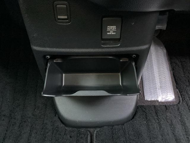 Ｎ－ＢＯＸカスタム Ｇ・Ｌホンダセンシング　プラズマクラスター技術搭載フルオート・エアコンディショナー　地デジＴＶ　整備記録簿　助手席エアバッグ　キーレス　アイドリングＳＴ　セキュリティーアラーム　スマ－トキ－　リアカメラ　ナビＴＶ　ＥＴＣ（25枚目）