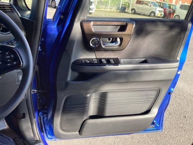 Ｎ－ＢＯＸカスタム Ｇ・Ｌホンダセンシング　プラズマクラスター技術搭載フルオート・エアコンディショナー　地デジＴＶ　整備記録簿　助手席エアバッグ　キーレス　アイドリングＳＴ　セキュリティーアラーム　スマ－トキ－　リアカメラ　ナビＴＶ　ＥＴＣ（37枚目）
