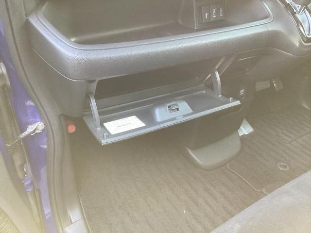 Ｎ－ＢＯＸカスタム Ｇ・Ｌホンダセンシング　プラズマクラスター技術搭載フルオート・エアコンディショナー　地デジＴＶ　整備記録簿　助手席エアバッグ　キーレス　アイドリングＳＴ　セキュリティーアラーム　スマ－トキ－　リアカメラ　ナビＴＶ　ＥＴＣ（49枚目）