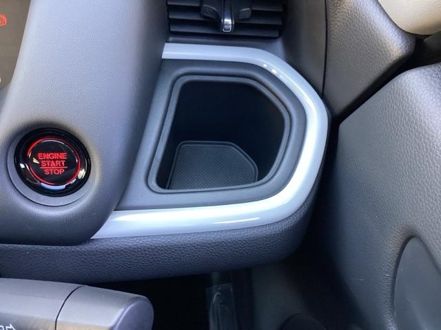 運転席側　カップホルダー