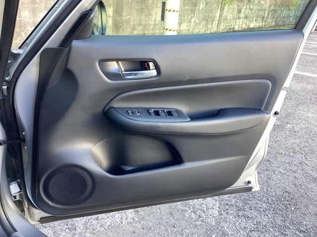 運転席ドア　収納ポケット