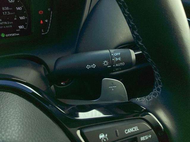 ＺＲ－Ｖ ｅ：ＨＥＶＸ　ブラインドスポットインフォメーション　後退出庫サポート　アダプティブドライビングビーム　マルチビューカメラシステム　バックモニター　クルーズコントロール　前後センサー　フルオートエアコン　ＥＴＣ車載器（14枚目）