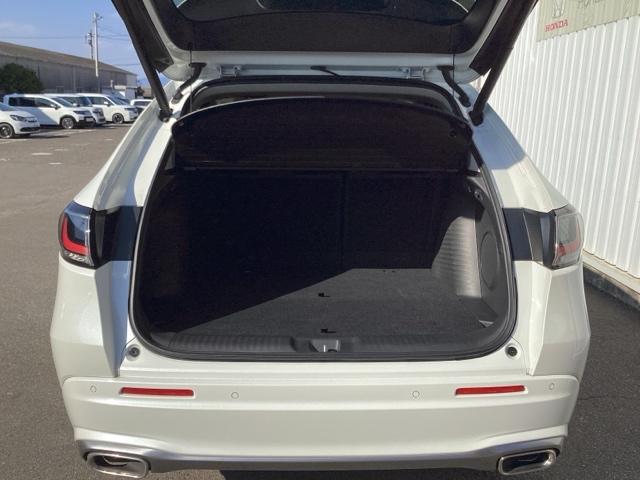 ＺＲ－Ｖ ｅ：ＨＥＶＸ　ブラインドスポットインフォメーション　後退出庫サポート　アダプティブドライビングビーム　マルチビューカメラシステム　バックモニター　クルーズコントロール　前後センサー　フルオートエアコン　ＥＴＣ車載器（19枚目）