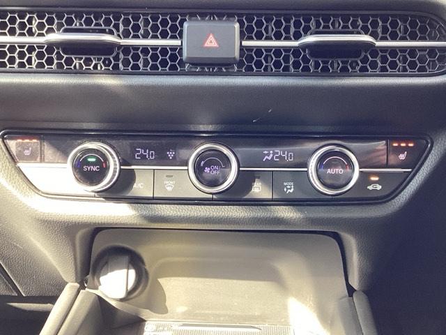 ＺＲ－Ｖ ｅ：ＨＥＶＸ　ブラインドスポットインフォメーション　後退出庫サポート　アダプティブドライビングビーム　マルチビューカメラシステム　バックモニター　クルーズコントロール　前後センサー　フルオートエアコン　ＥＴＣ車載器（22枚目）