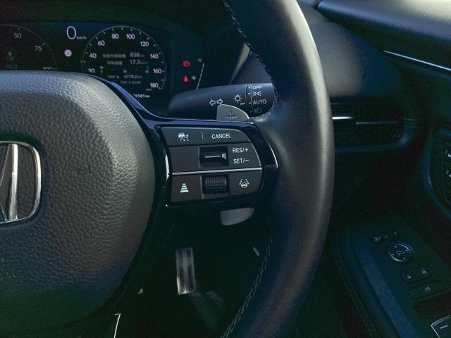 ＺＲ－Ｖ ｅ：ＨＥＶＸ　ブラインドスポットインフォメーション　後退出庫サポート　アダプティブドライビングビーム　マルチビューカメラシステム　バックモニター　クルーズコントロール　前後センサー　フルオートエアコン　ＥＴＣ車載器（28枚目）