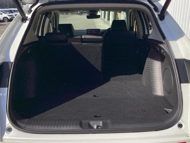 ＺＲ－Ｖ ｅ：ＨＥＶＸ　ブラインドスポットインフォメーション　後退出庫サポート　アダプティブドライビングビーム　マルチビューカメラシステム　バックモニター　クルーズコントロール　前後センサー　フルオートエアコン　ＥＴＣ車載器（37枚目）