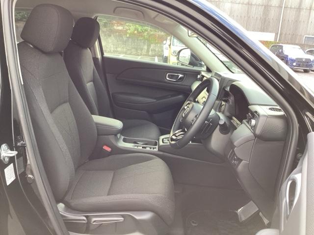 ヴェゼル ｅ：ＨＥＶＸ　ＥＴＣ／純正ナビ／バックモニター／ホンダセンシング　前後障害物センサー　ＡＡＣ　イモビライザー　スマ－トキ－　ＰＷ　リアカメラ　クルコン　ＥＳＣ　ＥＴＣ装備　キーフリー　ＬＥＤヘッドランプ　ナビＴＶ（16枚目）