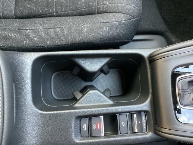 ヴェゼル ｅ：ＨＥＶＸ　ＥＴＣ／純正ナビ／バックモニター／ホンダセンシング　前後障害物センサー　ＡＡＣ　イモビライザー　スマ－トキ－　ＰＷ　リアカメラ　クルコン　ＥＳＣ　ＥＴＣ装備　キーフリー　ＬＥＤヘッドランプ　ナビＴＶ（27枚目）