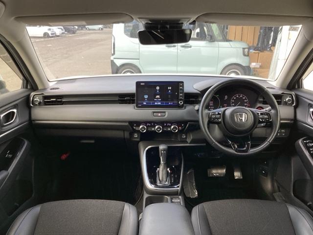 ヴェゼル ｅ：ＨＥＶＺ　ＥＴＣ／純正ナビ／バックモニター／ホンダセンシング　スマキ　Ｐトランク　フルオートエアコン　エアバッグ　両席エアバック　Ｒカメ　記録簿付　パワーウィンドウ　ＬＥＤランプ　ソナー　クルーズＣ　ナビ＆ＴＶ（2枚目）