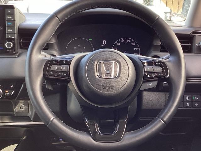 ヴェゼル ｅ：ＨＥＶＺ　ＥＴＣ／純正ナビ／バックモニター／ホンダセンシング　スマキ　Ｐトランク　フルオートエアコン　エアバッグ　両席エアバック　Ｒカメ　記録簿付　パワーウィンドウ　ＬＥＤランプ　ソナー　クルーズＣ　ナビ＆ＴＶ（16枚目）