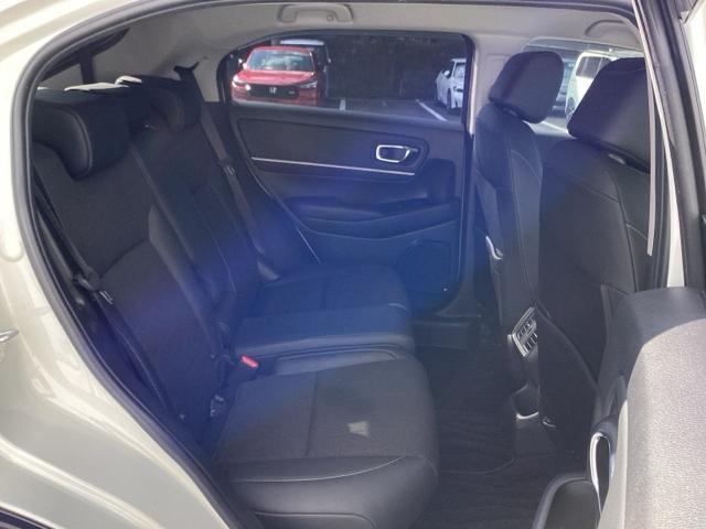 ヴェゼル ｅ：ＨＥＶＺ　ＥＴＣ／純正ナビ／バックモニター／ホンダセンシング　スマキ　Ｐトランク　フルオートエアコン　エアバッグ　両席エアバック　Ｒカメ　記録簿付　パワーウィンドウ　ＬＥＤランプ　ソナー　クルーズＣ　ナビ＆ＴＶ（18枚目）