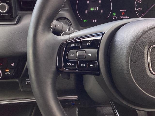 ヴェゼル ｅ：ＨＥＶＺ　ＥＴＣ／純正ナビ／バックモニター／ホンダセンシング　スマキ　Ｐトランク　フルオートエアコン　エアバッグ　両席エアバック　Ｒカメ　記録簿付　パワーウィンドウ　ＬＥＤランプ　ソナー　クルーズＣ　ナビ＆ＴＶ（27枚目）