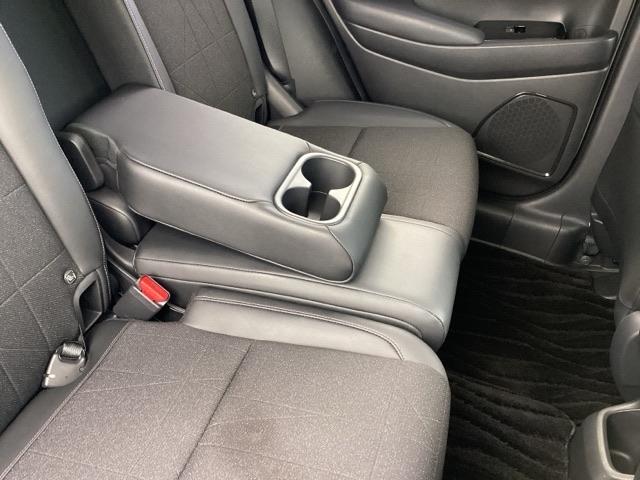 ヴェゼル ｅ：ＨＥＶＺ　ＥＴＣ／純正ナビ／バックモニター／ホンダセンシング　スマキ　Ｐトランク　フルオートエアコン　エアバッグ　両席エアバック　Ｒカメ　記録簿付　パワーウィンドウ　ＬＥＤランプ　ソナー　クルーズＣ　ナビ＆ＴＶ（35枚目）