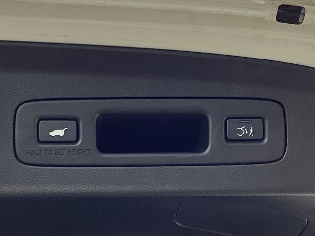 ヴェゼル ｅ：ＨＥＶＺ　ＥＴＣ／純正ナビ／バックモニター／ホンダセンシング　スマキ　Ｐトランク　フルオートエアコン　エアバッグ　両席エアバック　Ｒカメ　記録簿付　パワーウィンドウ　ＬＥＤランプ　ソナー　クルーズＣ　ナビ＆ＴＶ（38枚目）