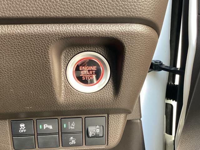 �Ԃ��ۂ��{�^���������āA�G���W���X�^�[�g���\�ȃv�b�V���G���W���X�^�[�g�V�X�e���ł��I��x��������炱�̑������K���i�ɂȂ��Ă��܂��܂��B