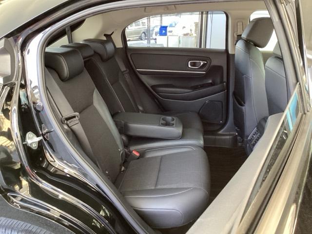 ������胊�A�V�[�g�ł��I�Z���^�[�Ƀh�����N�z���_�[�t�A�[�����X�g�����Ă��܂��B�܂��A�܂肽���ގ����ł��܂��I