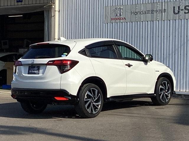 ヴェゼル ハイブリッドＲＳ・ホンダセンシング　ＥＴＣ／純正ナビ／バックモニター／ホンダセンシング　ＥＴＣ付　定期点検記録簿　サイドＳＲＳ　Ｒカメ　フルオートエアコン　ＵＳＢ接続　両席エアバック　スマキー　オートクルーズコントロール　ＴＶナビ（8枚目）