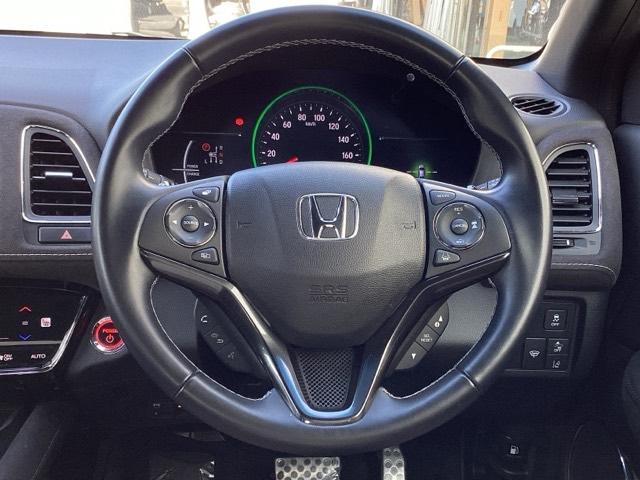 ヴェゼル ハイブリッドＲＳ・ホンダセンシング　ＥＴＣ／純正ナビ／バックモニター／ホンダセンシング　ＥＴＣ付　定期点検記録簿　サイドＳＲＳ　Ｒカメ　フルオートエアコン　ＵＳＢ接続　両席エアバック　スマキー　オートクルーズコントロール　ＴＶナビ（16枚目）