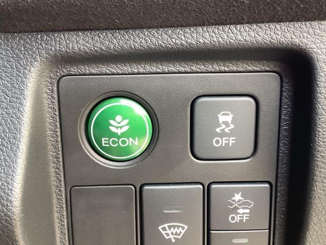 ヴェゼル ハイブリッドＲＳ・ホンダセンシング　ＥＴＣ／純正ナビ／バックモニター／ホンダセンシング　ＥＴＣ付　定期点検記録簿　サイドＳＲＳ　Ｒカメ　フルオートエアコン　ＵＳＢ接続　両席エアバック　スマキー　オートクルーズコントロール　ＴＶナビ（31枚目）