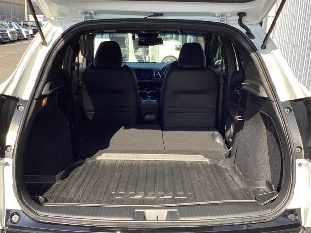 ヴェゼル ハイブリッドＲＳ・ホンダセンシング　ＥＴＣ／純正ナビ／バックモニター／ホンダセンシング　ＥＴＣ付　定期点検記録簿　サイドＳＲＳ　Ｒカメ　フルオートエアコン　ＵＳＢ接続　両席エアバック　スマキー　オートクルーズコントロール　ＴＶナビ（39枚目）