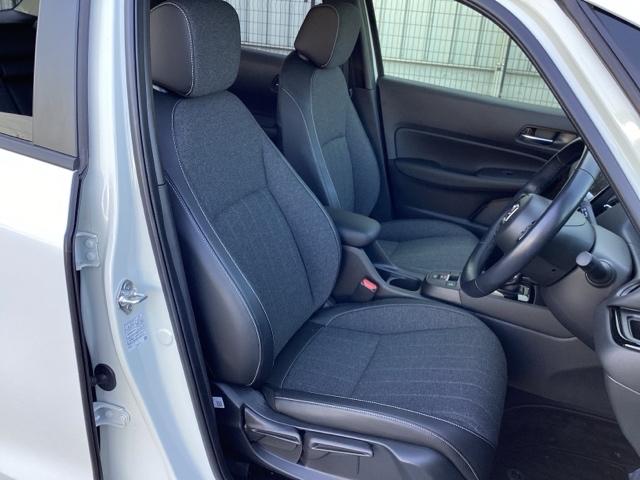 �t�����g�͉^�]�ȂƏ���Ȃ��ʁX�̍L�X�Ƃ����Z�p���[�g�V�[�g�ł��A�^�]�Ȃ́A�����𒲐��ł���n�C�g�A�W���X�^�[�t���ł��B