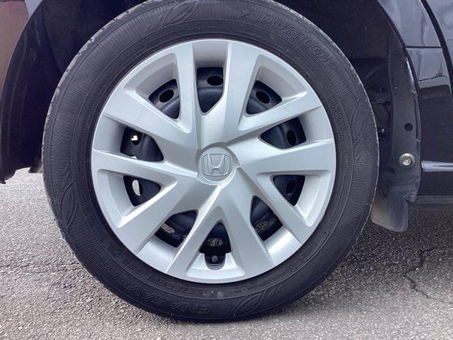 �X�`�[���z�C�[���ɂ́A�z�C�[���g�����i�z�C�[���J�o�[�j���t���Ă��܂��B