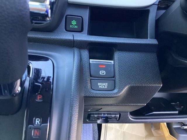 Ｎ－ＯＮＥ オリジナル　ビルトインＥＴＣ／２トーン／プライムスムースフロントシート／メモリーナビ　記録簿　オートクルーズコントロール　サイドエアバック　ＥＴＣ車載器　クリアランスソナー　ナビ＆ＴＶ　ＬＥＤライト　ＵＳＢ（29枚目）