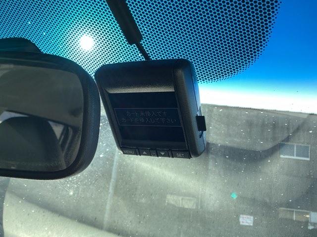 フィットハイブリッド Lパッケージ あんしんパッケージ/プライムスムースインテリア ドライブレコーダー付 横滑防止 カーテンエアバック DVD視聴 ECOモード ワンセグ 助手席エアバック クルーズコントロール エアコン エアバック(13枚目)