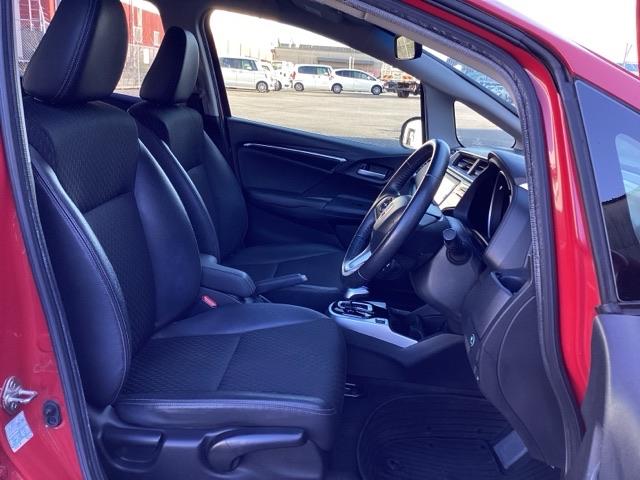 フィットハイブリッド Lパッケージ あんしんパッケージ/プライムスムースインテリア ドライブレコーダー付 横滑防止 カーテンエアバック DVD視聴 ECOモード ワンセグ 助手席エアバック クルーズコントロール エアコン エアバック(17枚目)