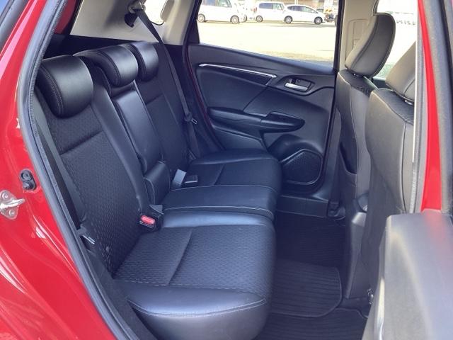 フィットハイブリッド Lパッケージ あんしんパッケージ/プライムスムースインテリア ドライブレコーダー付 横滑防止 カーテンエアバック DVD視聴 ECOモード ワンセグ 助手席エアバック クルーズコントロール エアコン エアバック(18枚目)