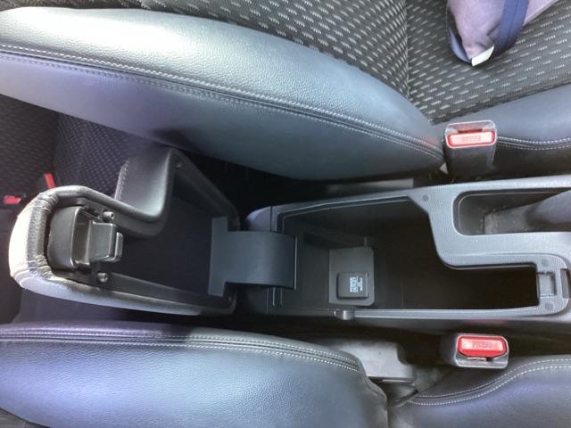 フィットハイブリッド Lパッケージ あんしんパッケージ/プライムスムースインテリア ドライブレコーダー付 横滑防止 カーテンエアバック DVD視聴 ECOモード ワンセグ 助手席エアバック クルーズコントロール エアコン エアバック(27枚目)