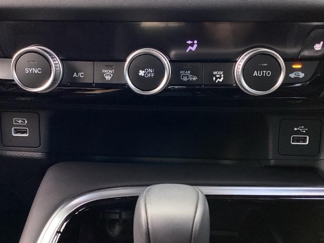 ヴェゼル e:HEVZ ETC/純正ナビ/バックモニター/ホンダセンシング 地上デジタル USB入力 シートH サイドエアB パークセンサー リヤカメラ 点検記録簿 LEDヘットライト ESC パワステ AAC エアバック(22枚目)