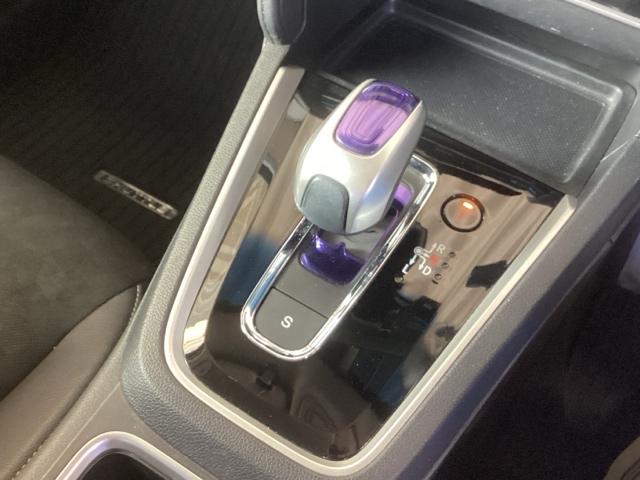 �ǂ̃|�W�V�����ɂ������A�N�V�����ő���ł���t���A�V�t�g�ɁA�p�[�L���O�u���[�L�́A�t�b�g�u���[�L�^�C�v�ł��B