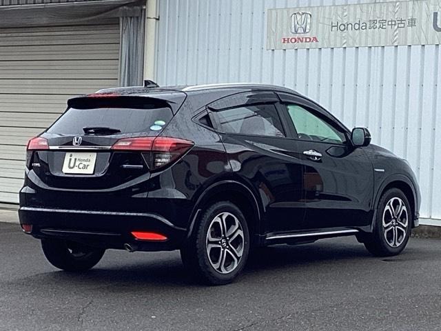 ヴェゼル ハイブリッドZ・ホンダセンシング ETC/純正ナビ/バックモニター/ホンダセンシング 両席エアバック 追突被害軽減ブレーキ LEDヘットライト スマートキープッシュスタート サイドカーテンエアバック 整備記録簿 USB入力 AAC(8枚目)