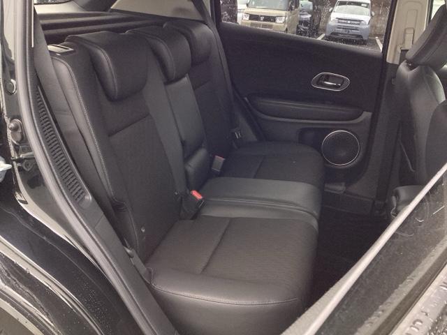 ヴェゼル ハイブリッドZ・ホンダセンシング ETC/純正ナビ/バックモニター/ホンダセンシング 両席エアバック 追突被害軽減ブレーキ LEDヘットライト スマートキープッシュスタート サイドカーテンエアバック 整備記録簿 USB入力 AAC(17枚目)