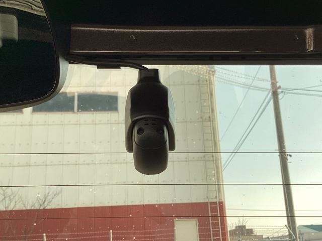 Ｎ－ＢＯＸカスタム Ｌターボ　両側電動Ｄ　セキュリティアラーム　フルオートエアコン　Ｓヒーター　ＬＥＤランプ　地デジフルセグ　Ｂカメ　アクティブクルーズコントロール　サイドカーテンエアバック　キーフリーシステム　ナビＴＶ（14枚目）