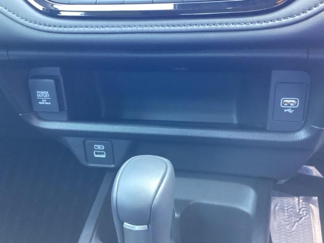 WR-V Z+ HondaCONNECTforGathers+ナビ装着用スペシャルパッケージ スマ-トキ- ワンオ-ナ- 前後障害物センサー USB VSA フルセグ フルオートエアコン サイドエアバッグ リアカメラ(29枚目)