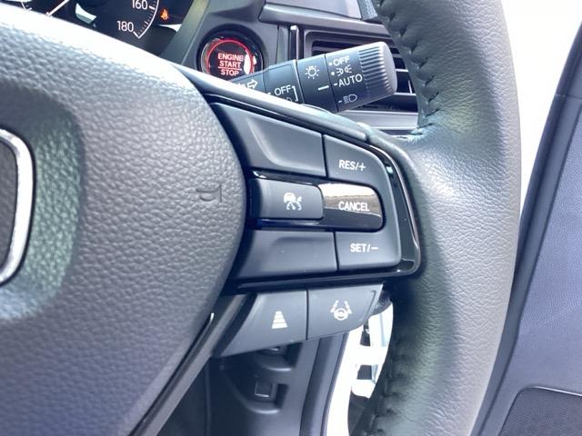 WR-V Z+ HondaCONNECTforGathers+ナビ装着用スペシャルパッケージ スマ-トキ- ワンオ-ナ- 前後障害物センサー USB VSA フルセグ フルオートエアコン サイドエアバッグ リアカメラ(33枚目)