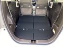 トランクルーム、シートを倒すとさらに広くなります。