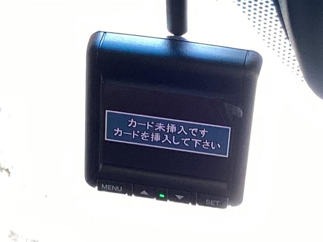 ＣＲ－Ｖハイブリッド ＥＸ・マスターピース　本革シート電動サンルーフ　前席シートヒーター　ＤＶＤ再生可能　ＵＳＢ　Ｂカメラ　インテリＫ　ＬＥＤヘッド　クルーズコントロール　パワーシート　ＥＴＣ車載器　フルセグ　アイドリングストップ　衝突軽減装置（13枚目）