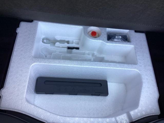 フィット ホーム　純正ディスプレイオーディオＬＥＤライト　前後ソナー　Ｒカメ　衝突被害軽減ブレーキ　ＬＥＤランプ　スマートキー　ワンオーナー　フルオートエアコン　ＡＢＳ　パワーステアリング　クルーズコントロール　禁煙車（22枚目）