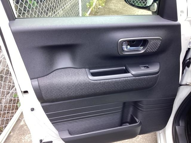 Ｎ－ＢＯＸカスタム ベースグレード　純正メモリーナビＬＥＤライト　追突被害軽減ブレーキ　禁煙　オートクルーズ　シートヒータ　ＵＳＢ　ＥＴＣ車載器　セキュリティアラーム　ＡＡＣ　スマートキ－　パワステ　フリーキー　フルセグテレビ　ＥＳＣ（21枚目）