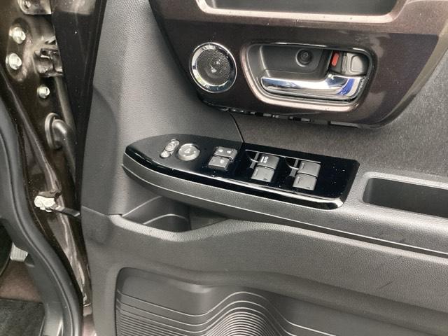 Ｎ－ＢＯＸカスタム Ｇ・Ｌホンダセンシング　プラズマクラスター技術搭載フルオート・エアコンディショナー　地デジＴＶ　整備記録簿　助手席エアバッグ　キーレス　アイドリングＳＴ　セキュリティーアラーム　スマ－トキ－　コーナーセンサ　リアカメラ（41枚目）