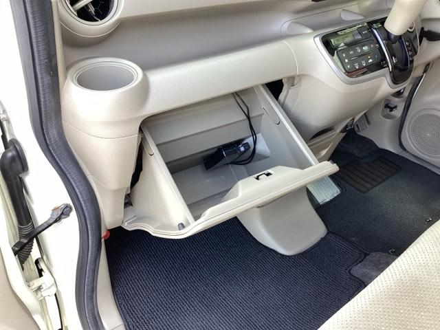 Ｎ－ＢＯＸ Ｇ　ＥＴＣ／純正ナビ／バックモニター／ドラレコ　スマキ－　ＡＵＴＯエアコン　バックモニタ－　イモビライザー　フロントベンチシート　ＷエアＢ　両面スライドドア　エアＢ　キーフリーシステム　ＤＶＤ再生可能（24枚目）
