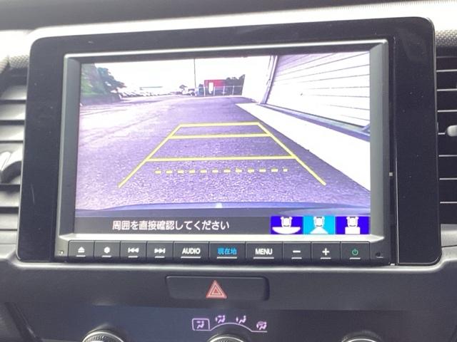 フィット ｅ：ＨＥＶクロスター　ＨｏｎｄａＣＯＮＮＥＣＴｆｏｒＧａｔｈｅｒｓ＋ナビ装着用スペシャルパッケージ　フルオートエアコン　整備記録簿　前後センサー　ＬＥＤランプ　エアバッグ　サイドエアバック　地デジ　ＶＳＡ　ＥＴＣ　パワステ（12枚目）
