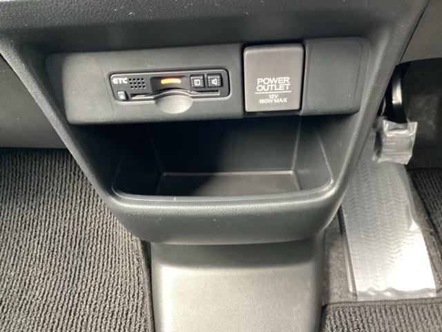 Ｎ－ＢＯＸカスタム Ｇ・Ｌパッケージ　ナビ装着用スペシャルパッケージ＋ＥＴＣ車載器（ナビ連動）オートエアコン（プラズマクラスター搭載）アレルクリーンシート　左右パワースライド　アイドリングストップ車　ナビ・ＴＶ　スマキ－　地デジＴＶ（23枚目）