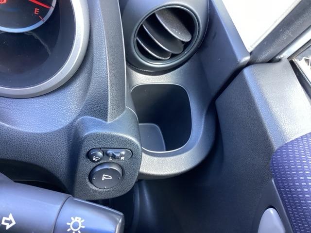 フィット Ｇスマートセレクション　ＦパッケージＨｏｎｄａスマートキーシステム　エアバック　Ｗエアーバック　記録簿　イモビライザー　パワーウィンドウ　ＡＢＳ　パワステ　ＥＴＣ　エアコン　キーレス　スマートキープッシュスタート（25枚目）